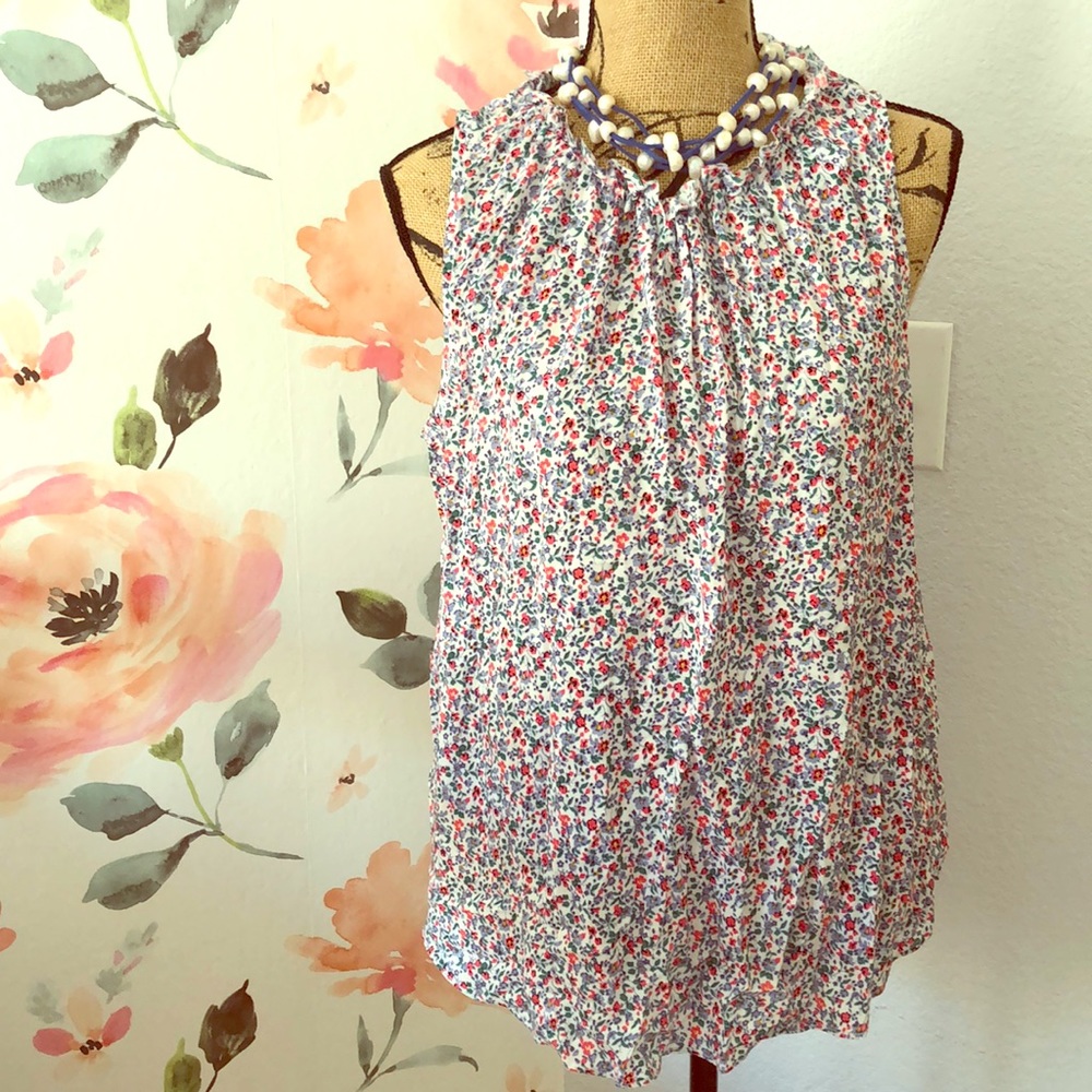 SET OF 2! NWT GAP Floral tieneck & hummingbird top